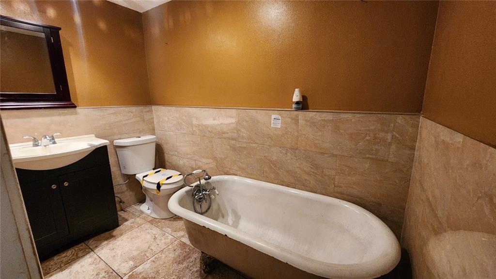 158 E 27TH Street