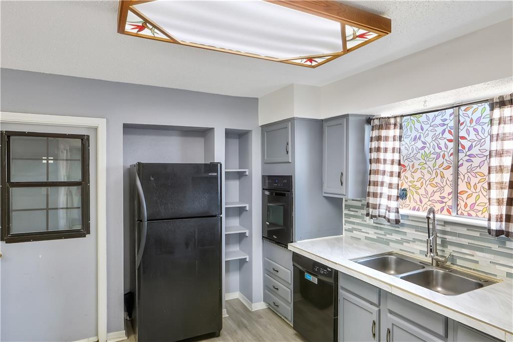225 SUGARPINE Drive