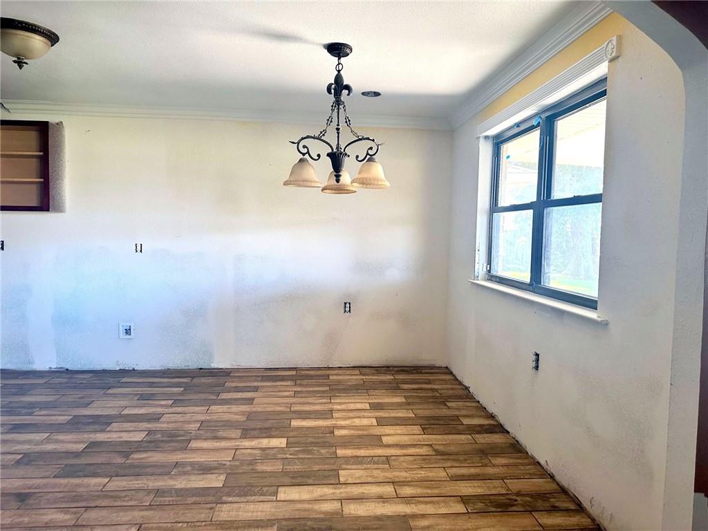 2413 YORKTOWNE Drive