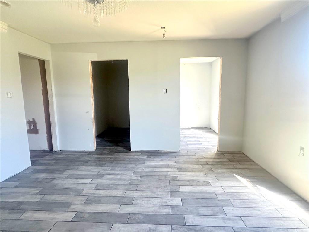 2413 YORKTOWNE Drive