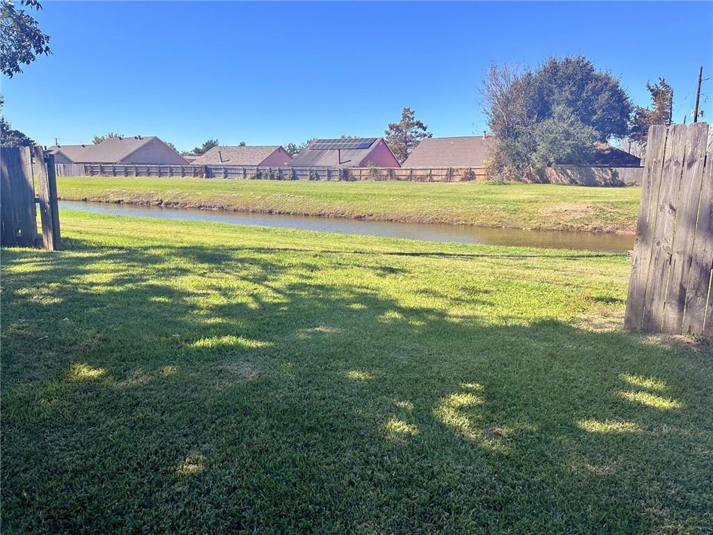 2413 YORKTOWNE Drive
