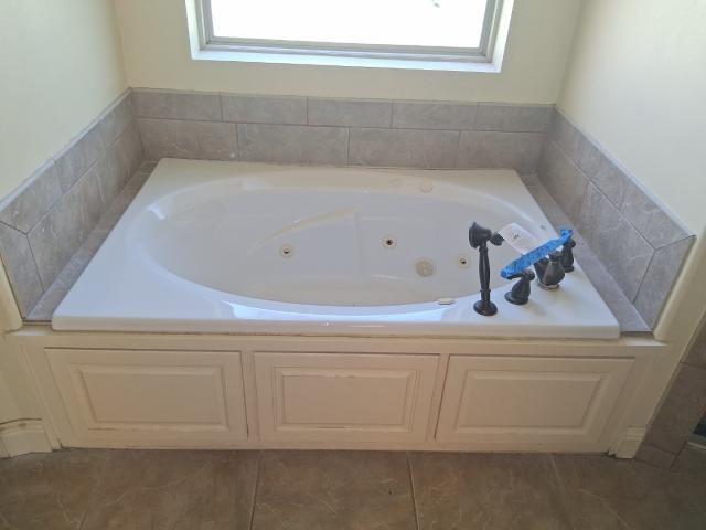 2858 GARDEN LAKES Court
