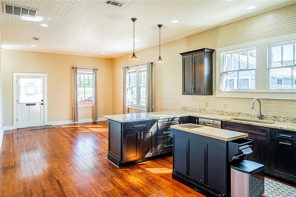 104 JEFFERSON HEIGHTS Avenue