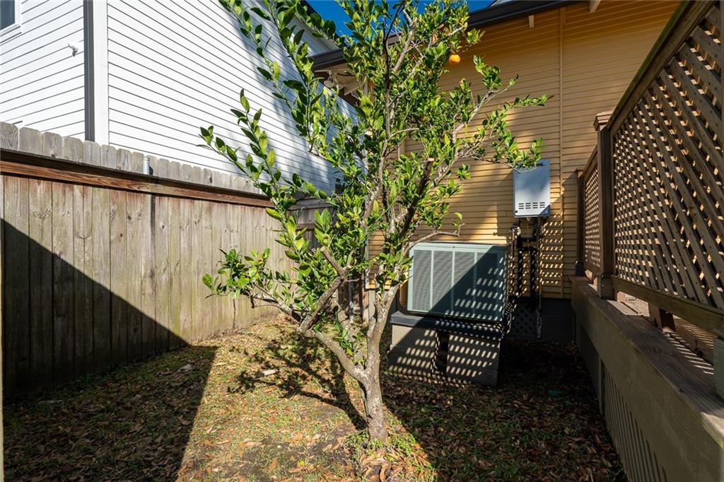 104 JEFFERSON HEIGHTS Avenue