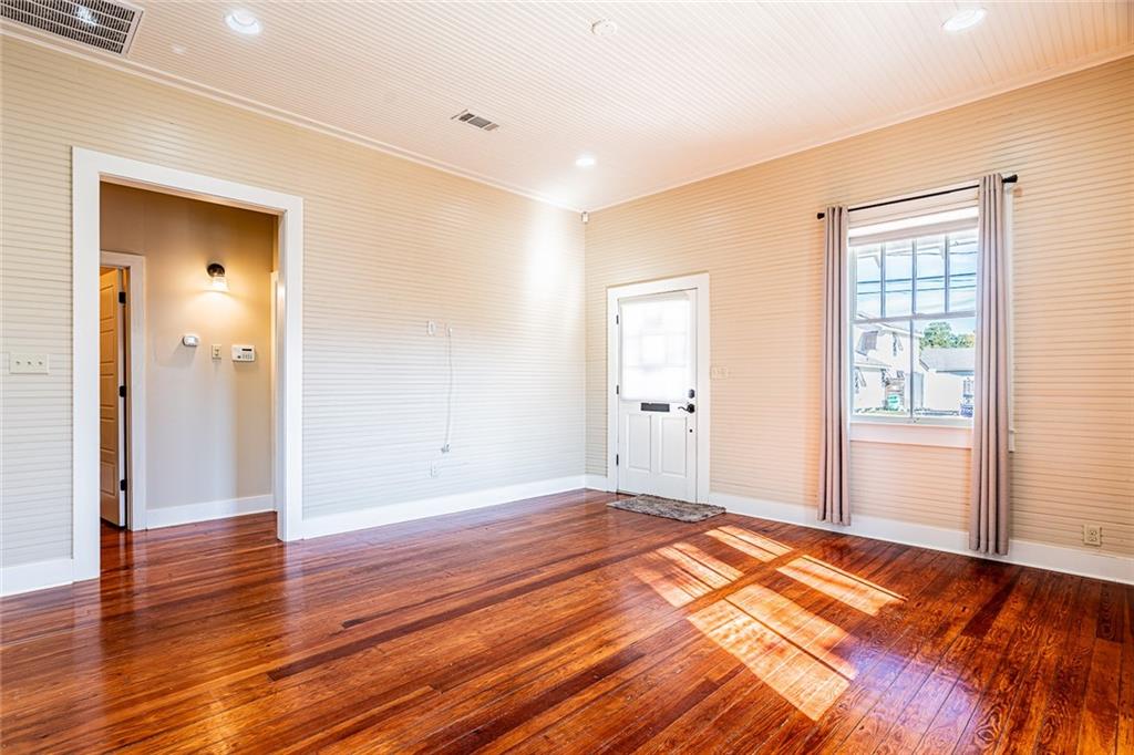 104 JEFFERSON HEIGHTS Avenue
