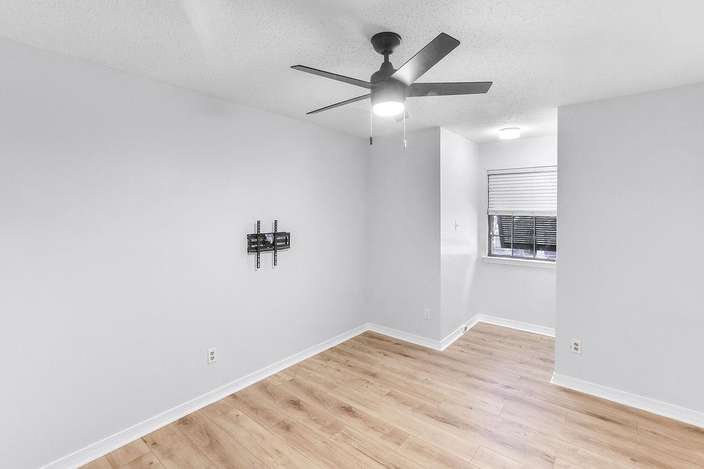 2219 LAUREL VALLEY Drive