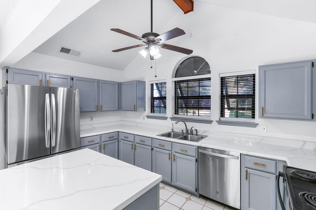 2219 LAUREL VALLEY Drive
