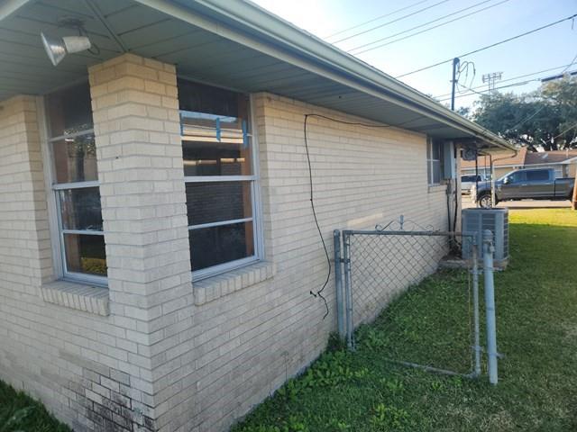 123 ADOUE Street