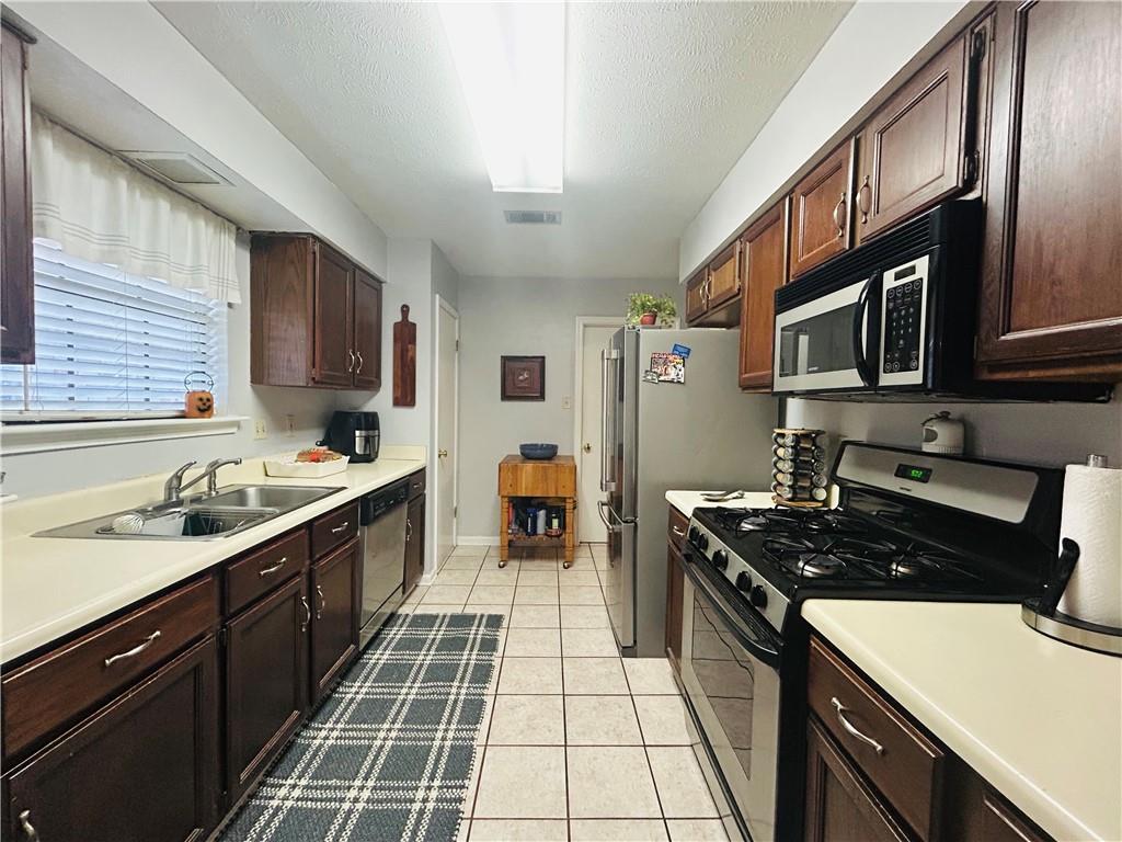 329 LONGVIEW Drive