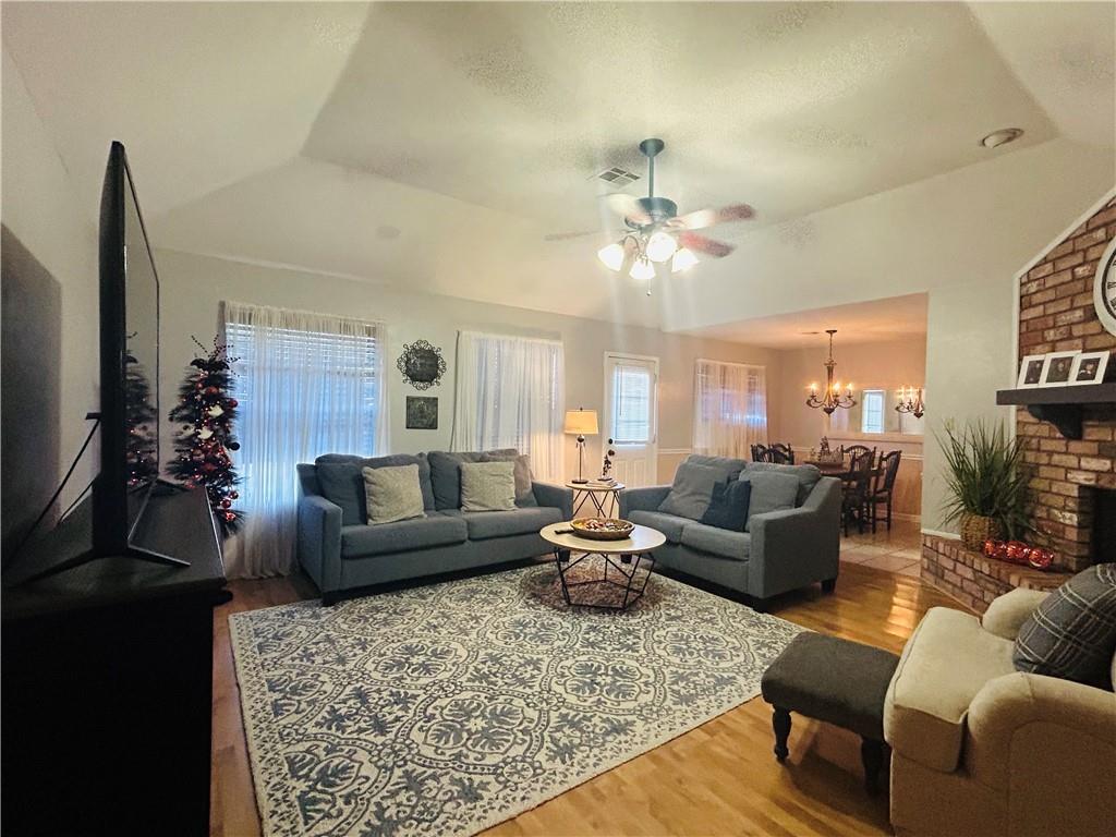 329 LONGVIEW Drive