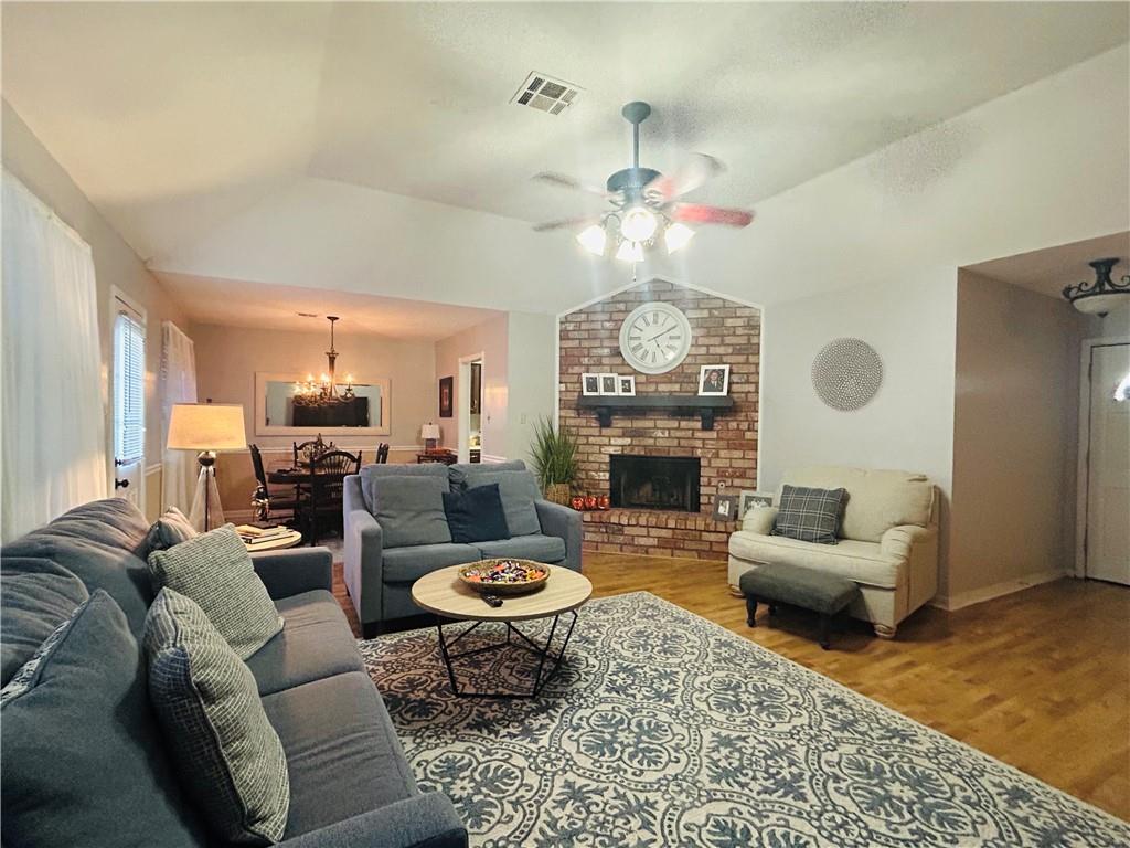 329 LONGVIEW Drive