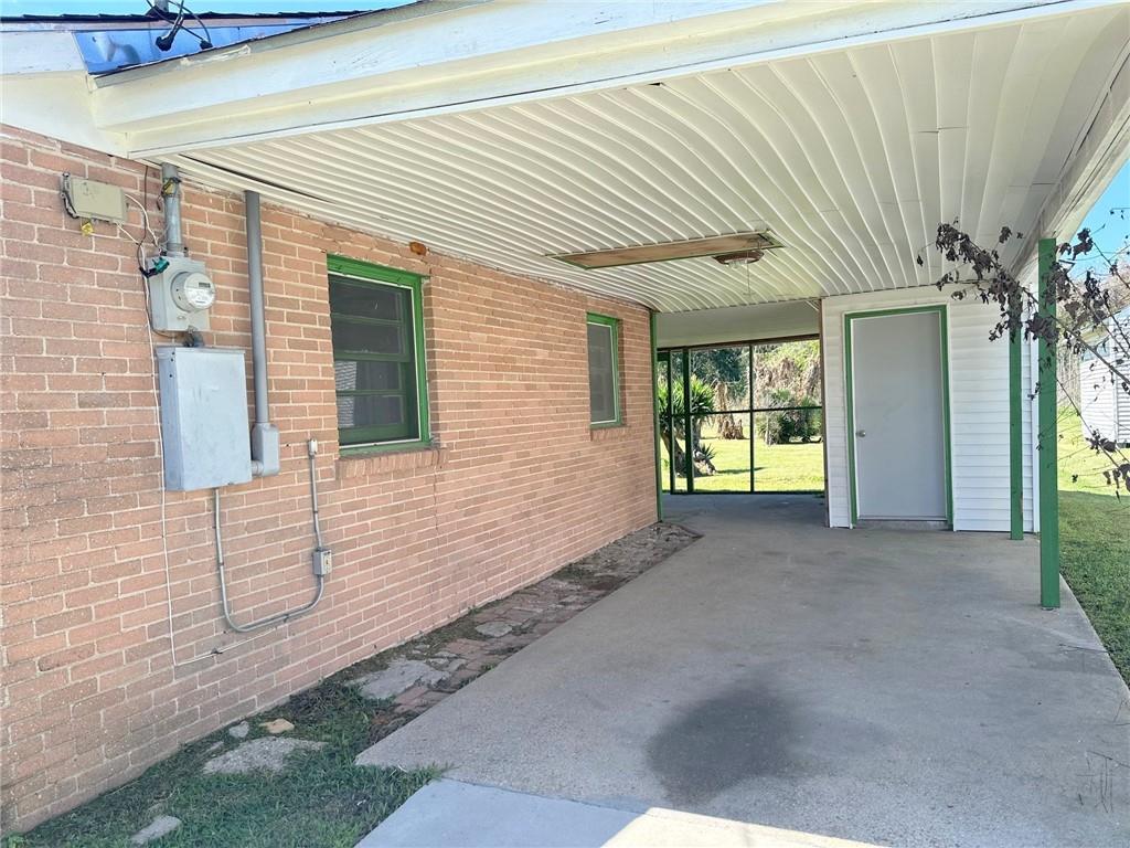 407 POLLOCK Place