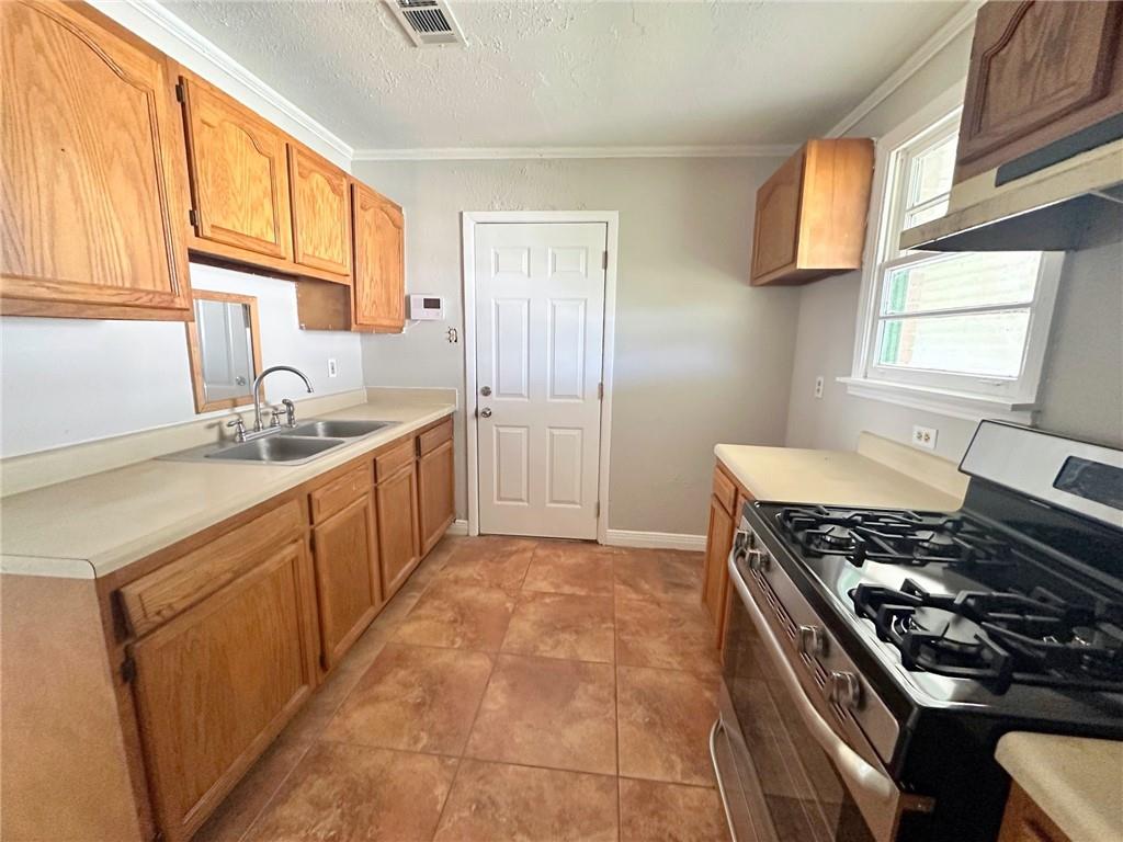407 POLLOCK Place