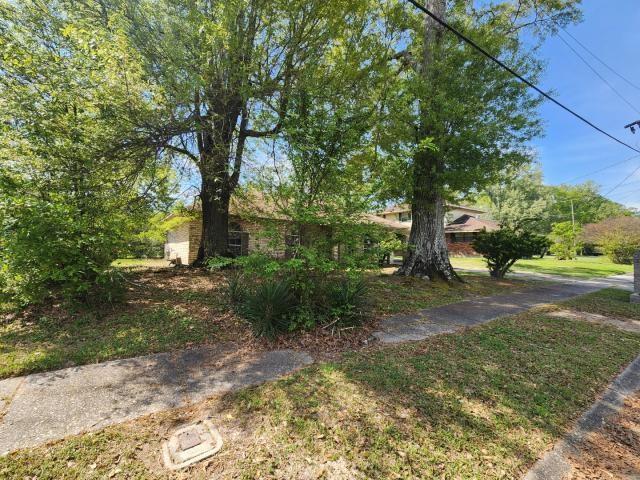 6040 W PERIMETER Drive