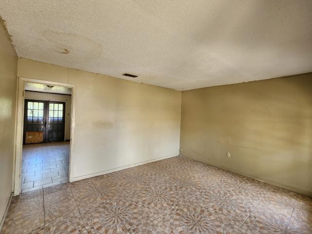 6040 W PERIMETER Drive