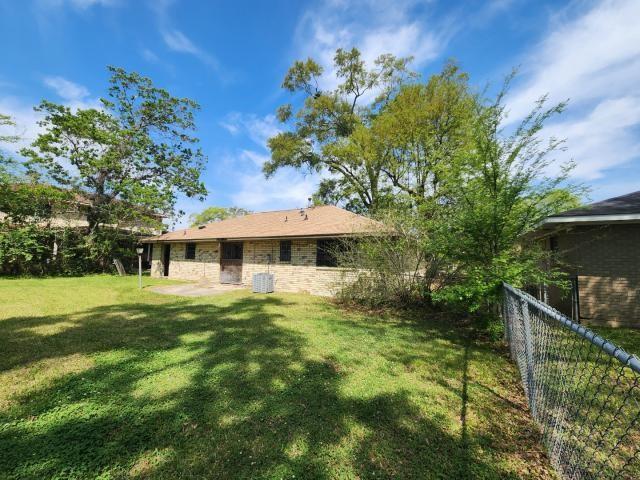 6040 W PERIMETER Drive