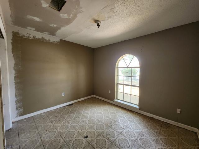 6040 W PERIMETER Drive