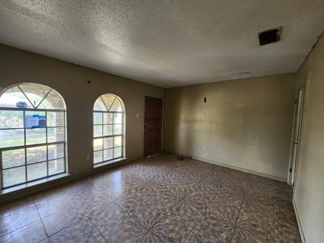 6040 W PERIMETER Drive
