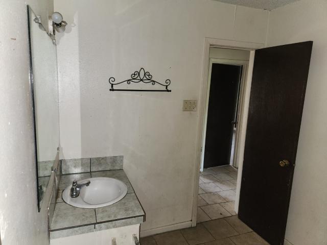 6040 W PERIMETER Drive