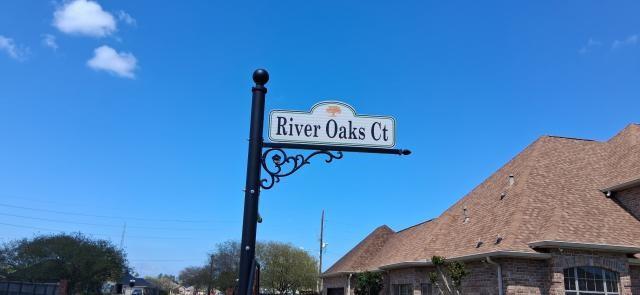 168 RIVER OAKS Drive