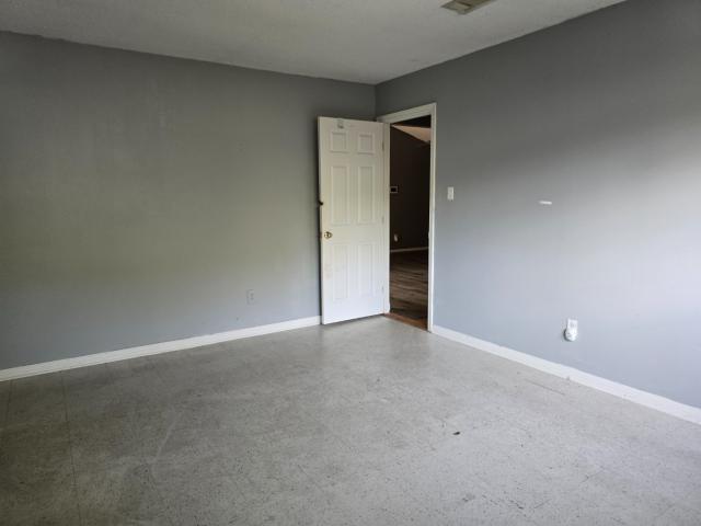 106 HEMLOCK Court
