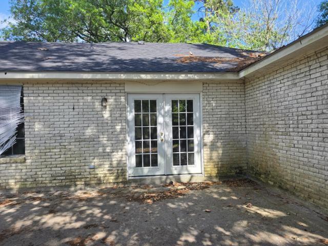 106 HEMLOCK Court