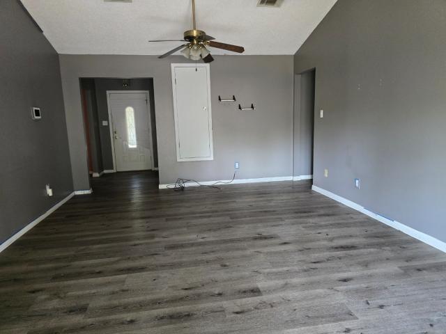 106 HEMLOCK Court