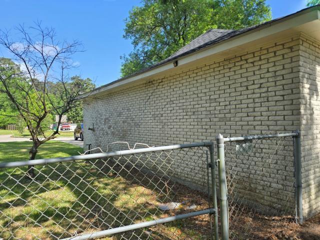 106 HEMLOCK Court