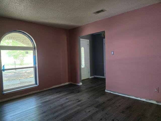 106 HEMLOCK Court