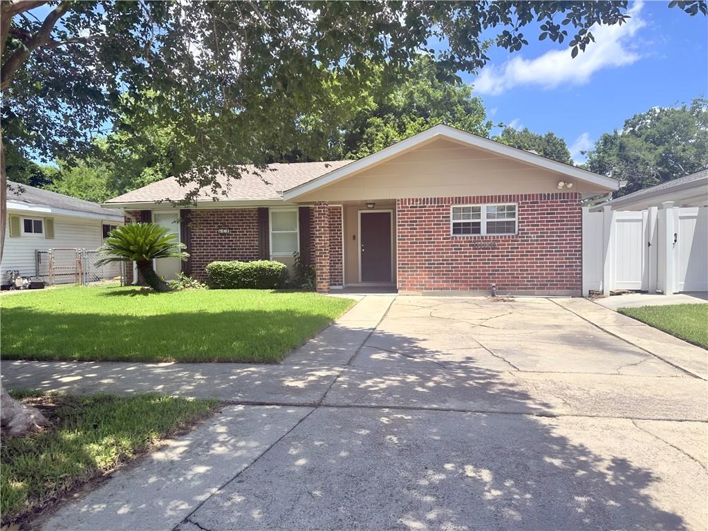 668 CAMERON Court