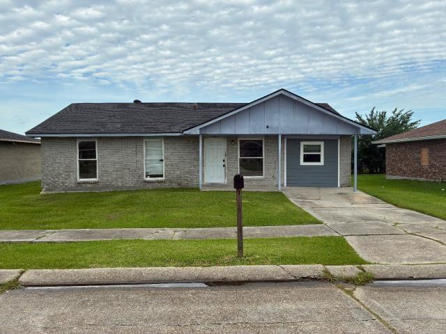 2080 CARVER Drive