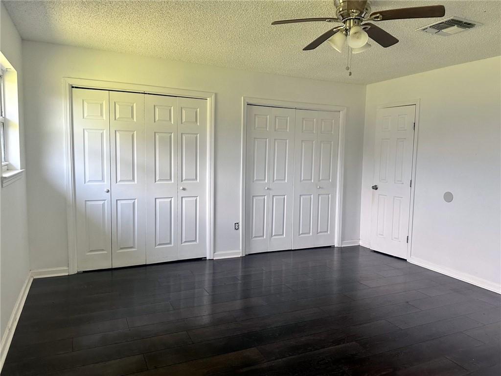 11 RIDGEWOOD Drive