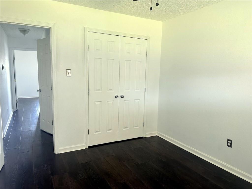 11 RIDGEWOOD Drive