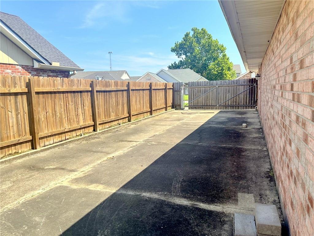 11 RIDGEWOOD Drive
