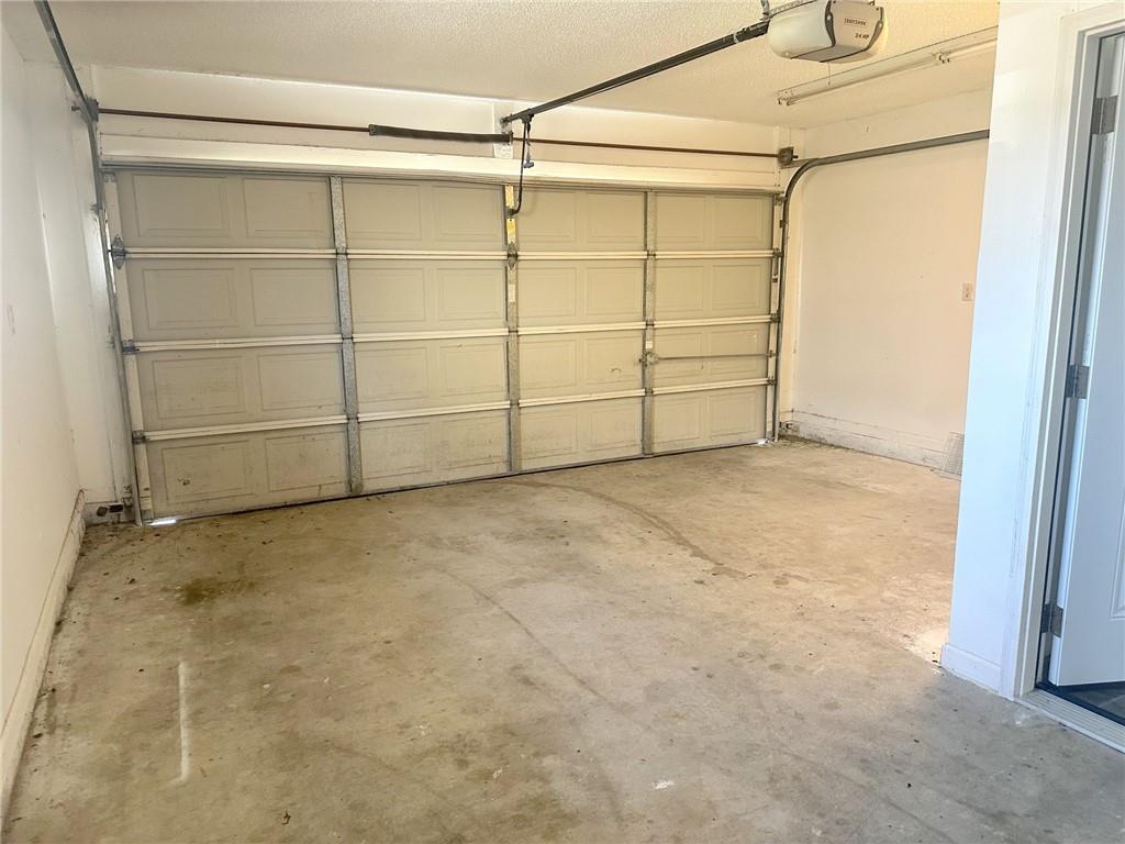 11 RIDGEWOOD Drive