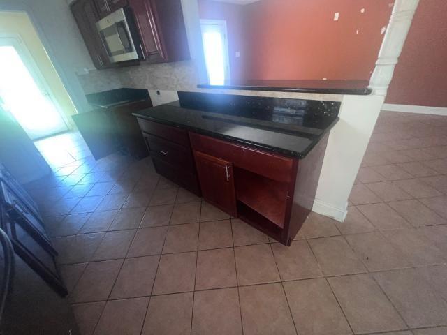 10200 FLOSSMOOR Drive