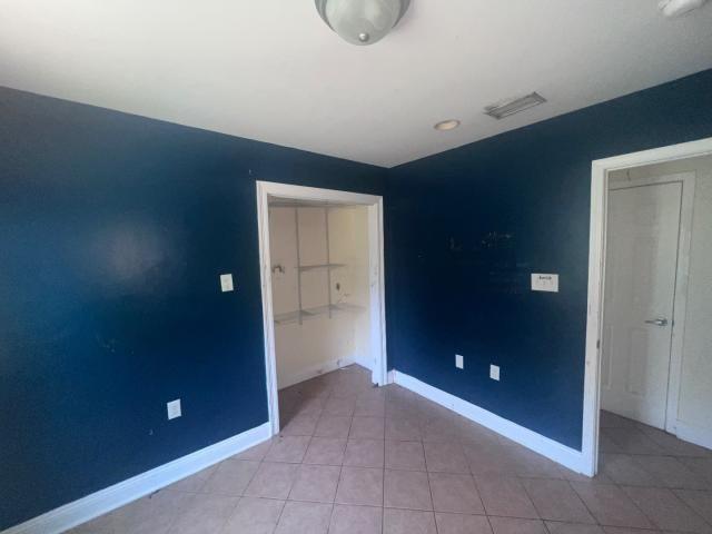 10200 FLOSSMOOR Drive