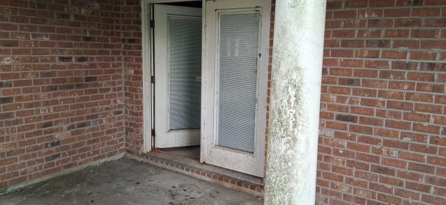 433 E MAPLE Loop