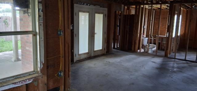 433 E MAPLE Loop