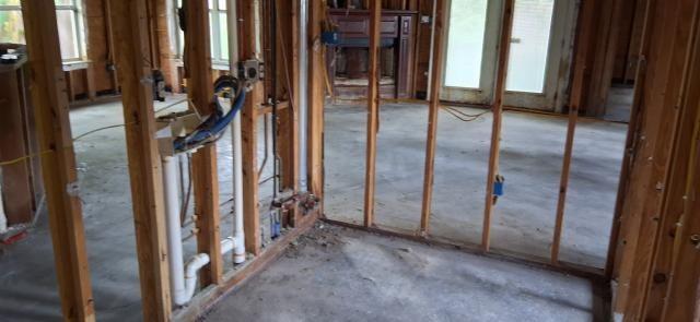 433 E MAPLE Loop