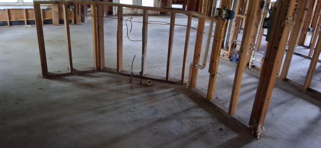 433 E MAPLE Loop