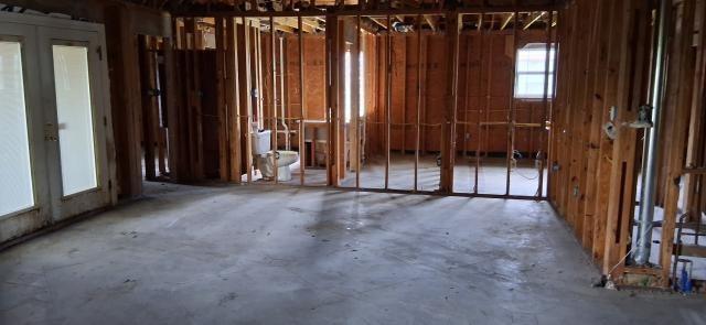 433 E MAPLE Loop
