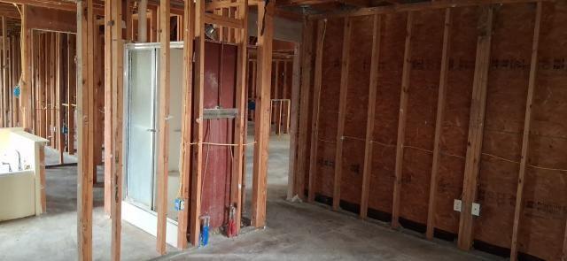 433 E MAPLE Loop