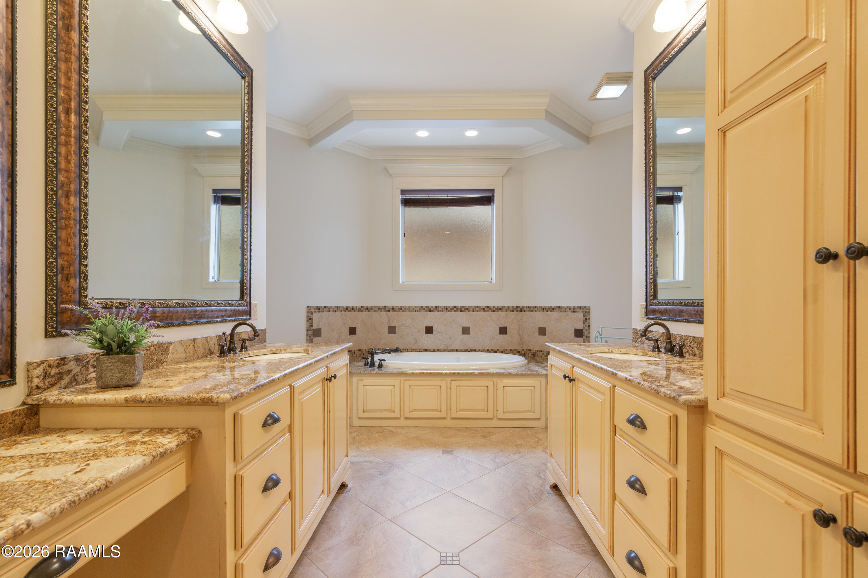 122 Maple Grove Lane