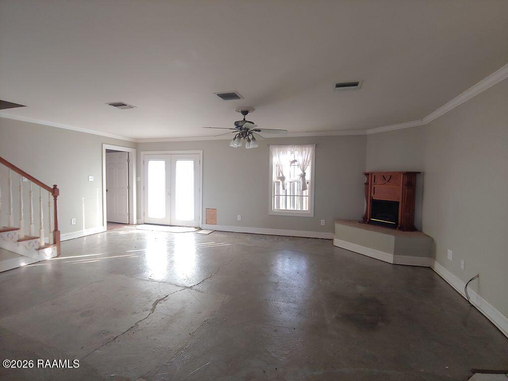 213 Coyote Run Lane