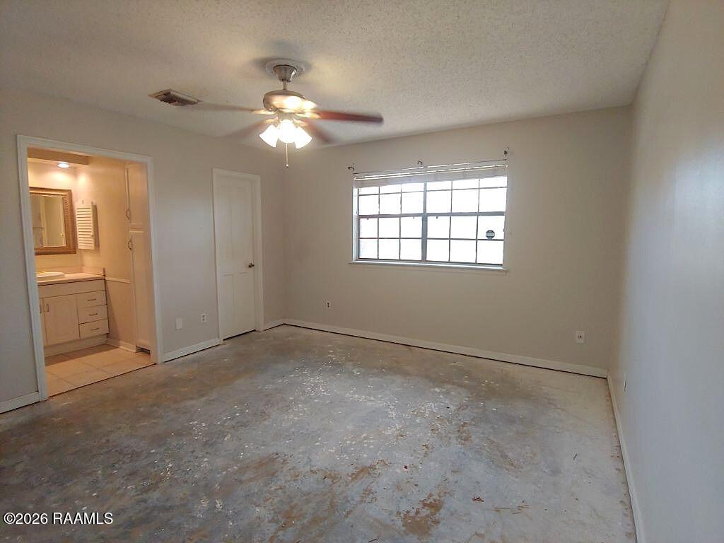106 Pigeon Loop