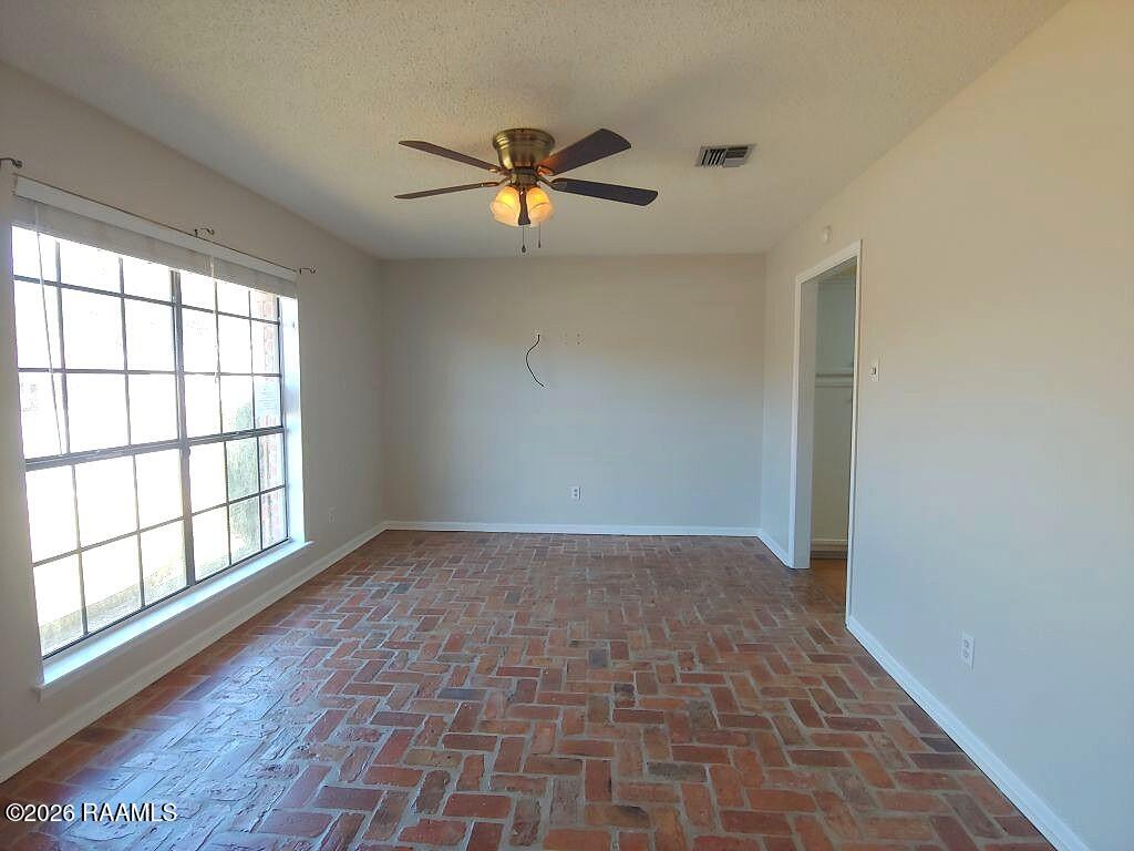 106 Pigeon Loop