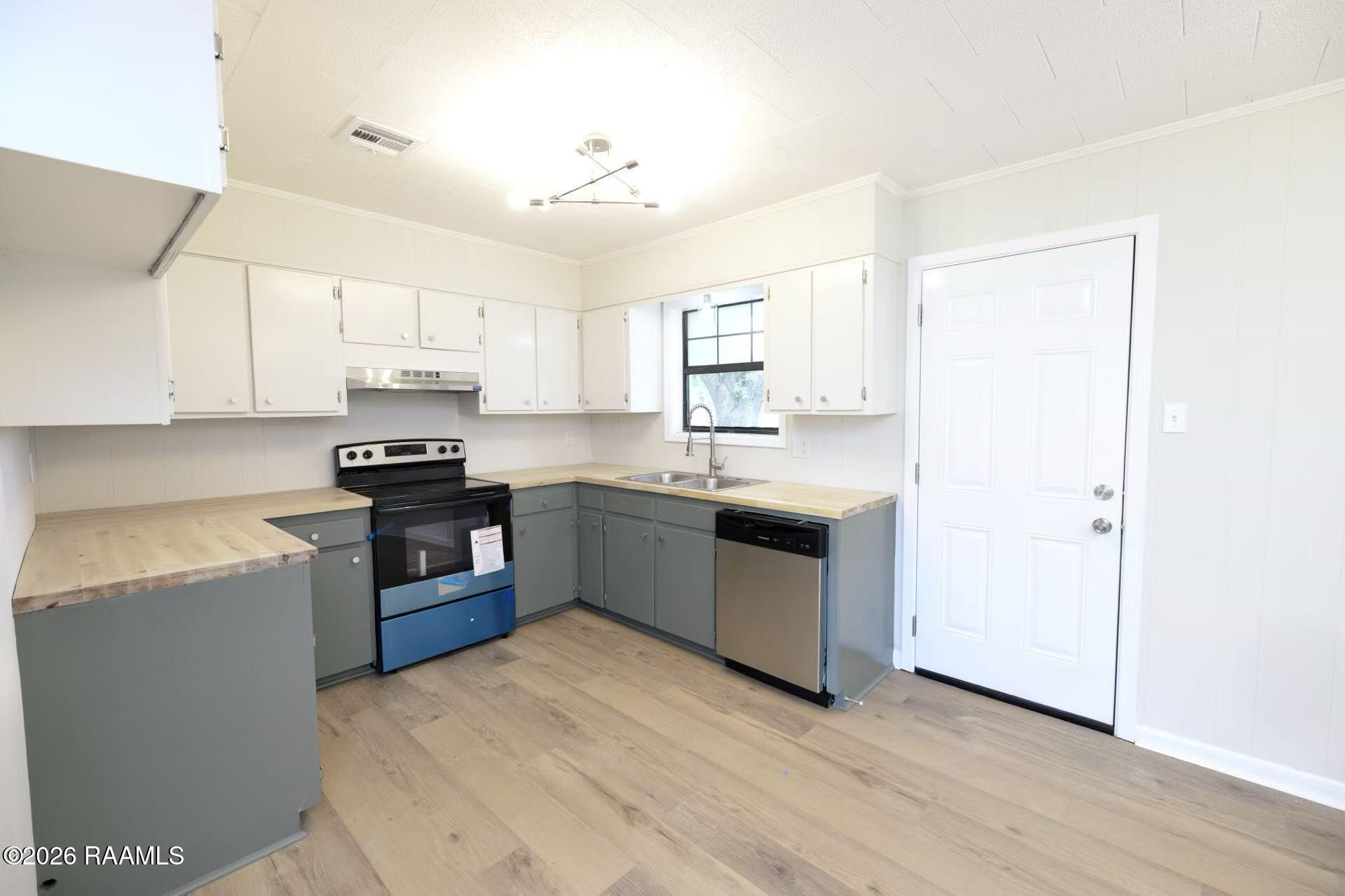 1132 Madeline Heights