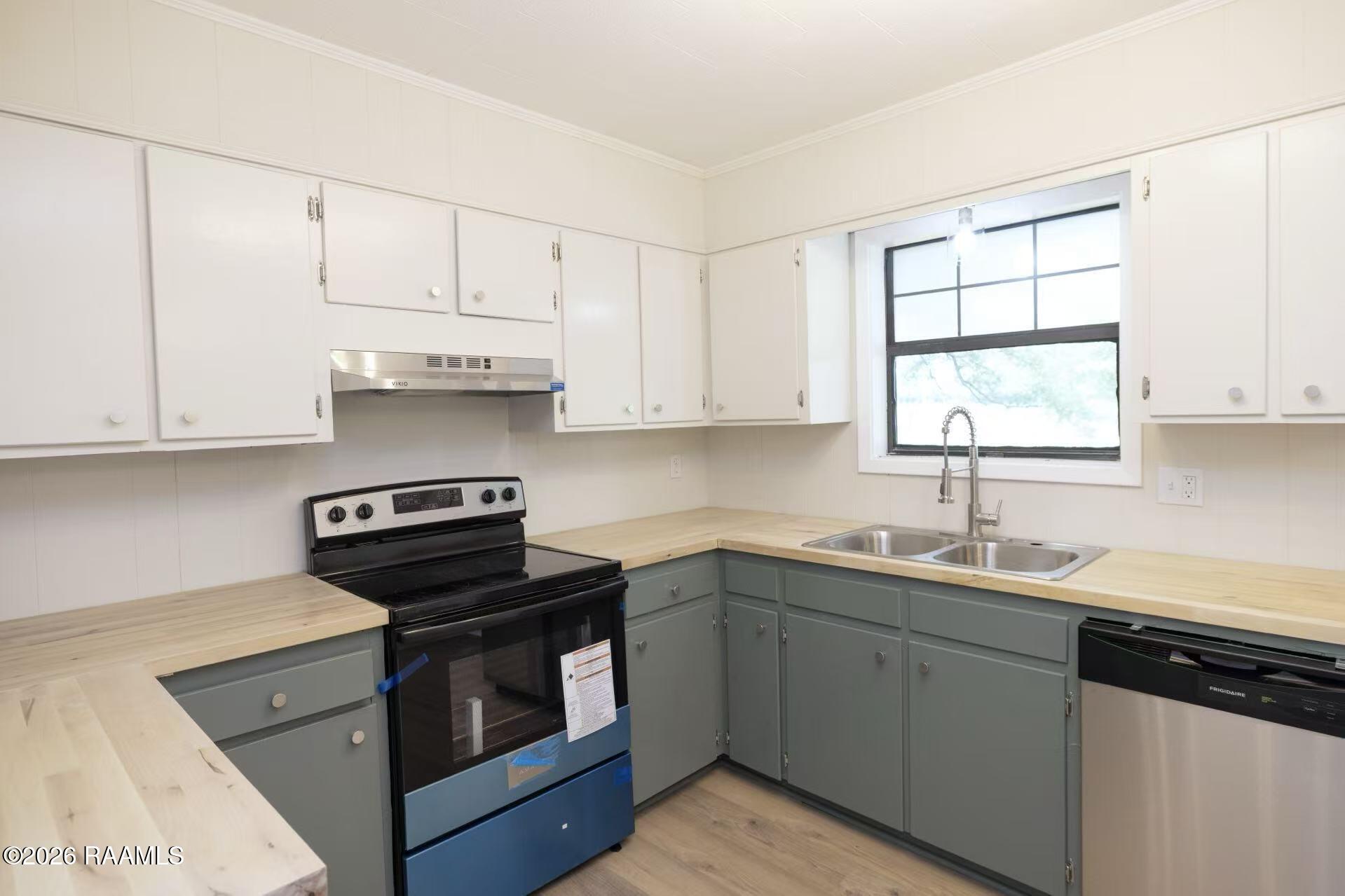 1132 Madeline Heights