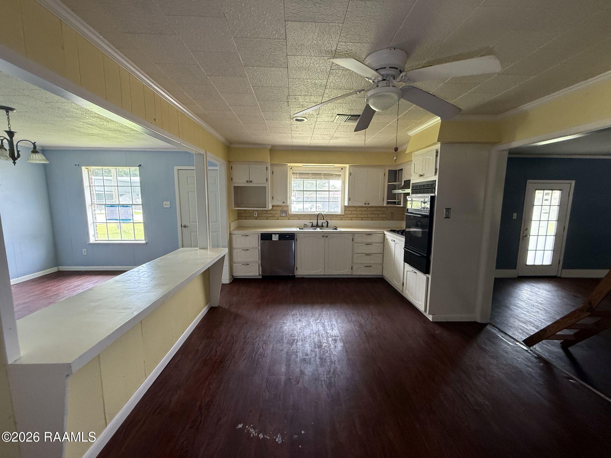 219 Blue Bonnet Drive
